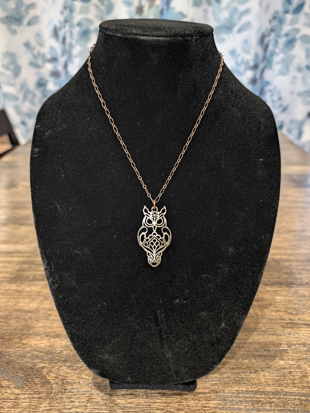 Xiomara Castro Vintage Filigree Owl Pendant Necklace in Rose Gold Tone